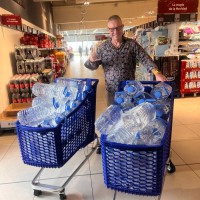 Reichlich Wasser für die 6er-Crew für 35 Tage