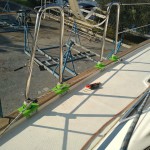 Relingsstuetzen-Fuesse werden abgedichtet