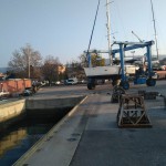 Die LaBonita am Kran